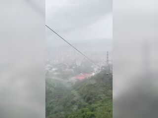 MAMADA REAL A FAN: GRAN MAMADA EN EL TELEFÉRICO, ME LA TRAGO TODA EN PÚBLICO