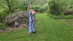 HOT MOMMY ONLYFAN Video Content BIG TIT Backyard Peek COMPILATION