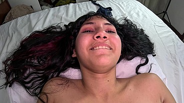 Fudendo o rabo da novinha no pelo e gozei com beijo grego