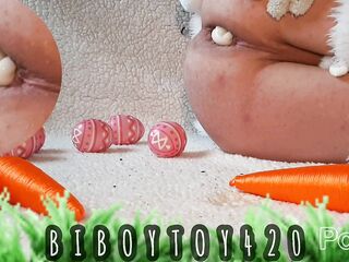 Sexy Bunny cosplay male expulse petite bunnies from his butt until massive anal prolpase.