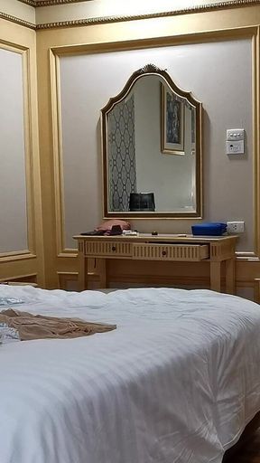 Sissy Slut Michelle Morning Wake-up in Bangkok Hotel and Web Show