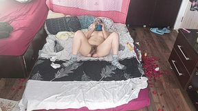 Lick the wife's juicy pussy until orgasm. Hot sex amateur couple. Sensual massage of a sexy couple with oil on the body.