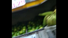 Gostosas no supermercado