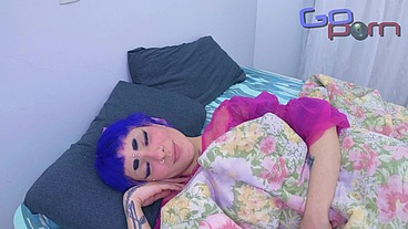She Just Wanted to Give Her to the Cocky Guy