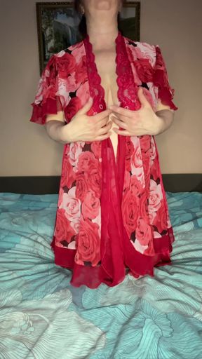 Girl with big masturbates wet hole.