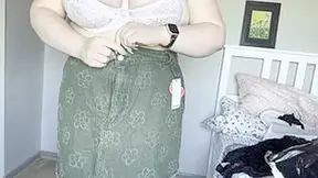 Real Amateur Chubby Girl With Tattoos Tries On Bras And Dresses For You