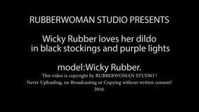 Wicky Rubber loves her Dildo