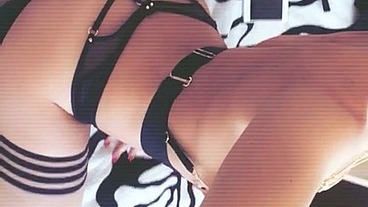Wanna feed my pussy w a cock