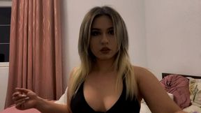 Perfect blondee SMOKING