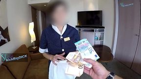 Maid latina en el hotel