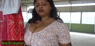 Indian Black Boy Fucks Beautiful Neighbors Bhabhi! Village Bhabhi Sex
