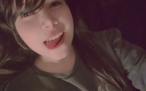 Real Amateur Girl Shows off Her Sweet Body and Masturbates