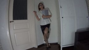 HOSTESS' SORE FEET 2 (PS)