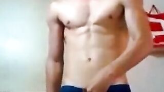 Twink Plays With His Gaping Hot Ass On Webcam