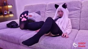 Seductive Asian Cosplay Feet – Nyloned Cat Girl Babe LingYi stretches her Paws on my Couch and POV crushes you under her Feet wearing Black Ankle Boots as Amateur Giantess