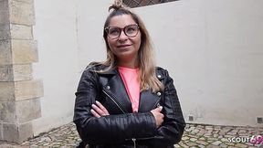 Curvy babe Vivienne picked up and fucked on street casting!