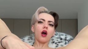 Video sent by @RinaReyy @Teasing & #Shaved Pussy #Solo #Naked film gratis hd | Tik.Porn