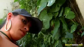 Mayara and Roge Ferro - sex near swimming pool