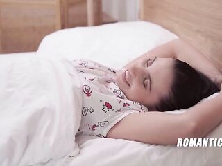Tired beauty enters wrong bedroom and gets seduced by roommate