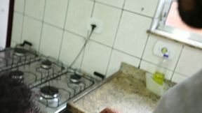 recebendo boquete da mulher do amigo depois de pegar ele com a sua esposa- aniaty barboza