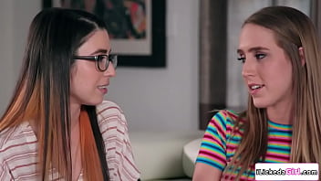 So this is what scissoring is, it feels so damn good!