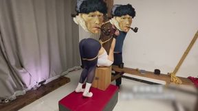 yl14-Slapping and playing with a girl's buttocks