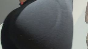 Urgent Pee in the Gym Toilet: Letting it go loudly