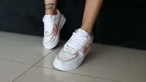 NOVO vídeo de footjob com a Maya Nunes. COMPLETO. . NEW footjob video with Maya Nunes. COMPLETE.