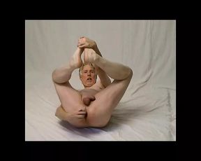 Tom Reider - using three different dildos