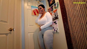 Milah Romanov curvy jeans wetting omorashi