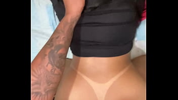 CAVALA CASADA DE MARQUINHA SENDO FUDIDA E GEMENDO GOSTOSO