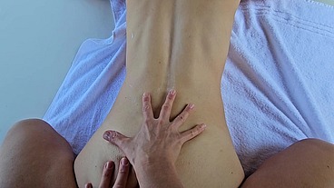 Onlymaya - Hot redhead girl gets fisted after a relaxing massage.