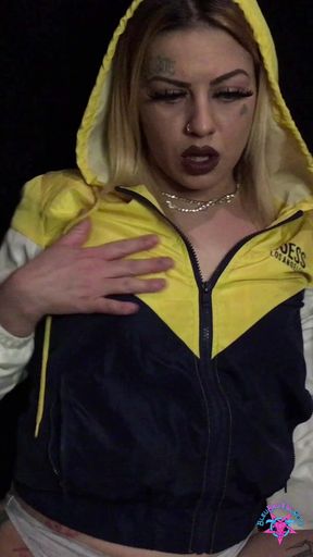 SQUIRT LEMONADE - WATCH THE FULL PORN VIDEO ON MY PROFILE