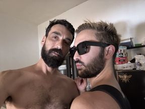 The hairy Twink has a good ass!