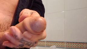 dr pussy2 - homem tatuado de pau branco enorme se masturba a pensar na vizinha baixinha rabuda
