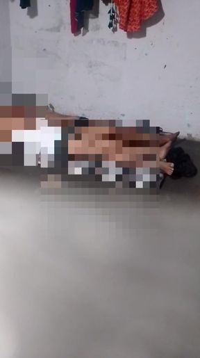 Desi hot gf ko usko ghar pe jakar usko chod diya usko bf