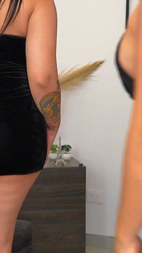 TWO GIRLS ARRIVE LOOKING TO HAVE FUN AT MY HOTEL AND EVERYTHING ENDS IN A VERY HOT THREESOME.   Clip 1