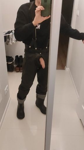 Gay Army Men Fuck. I'm in Rubber Boots and Leather Pants