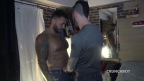 The French bottom te xused raw by Viktor Rom