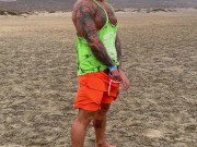 Piss In The Beach, I Try To Dont Be Discover