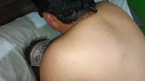 le debo dinero al supervisor de la empresa y a mi jefe me cobran con concha culo la deuda