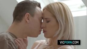 Stunning blonde Nikki Nuttz gives her boyfriend a hard deepthroat