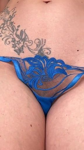 Hairy Pussy Play