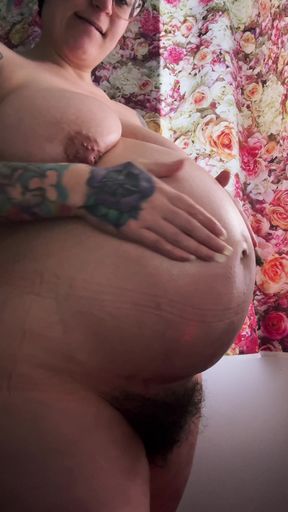 37 Week Pregnant Elizabethhunny Belly Lotion Rubbing