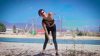 POV - Eres un estoico que vive en la excelencia tratando de meditar en el parque