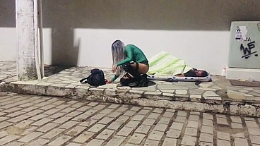 MORADOR DE RUA METENDO NO CUZINHO DA SAFADA NO MEIO DA RUA BÔNUS BASTIDORES