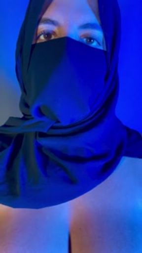 Hijabi StrapOn