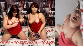 dans ma nuisette en satin rouge, je me fais salement plaisir avec mon god et mon...