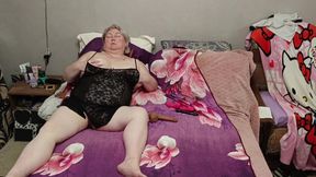 mother-in-law masturbates her juicy, fleshy pussy with sex toys