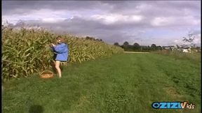 Tight wet pussy fucked with a big corn - Mobile